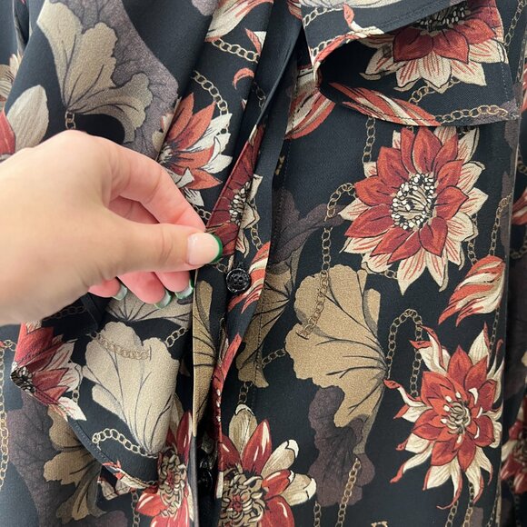 Salvatore Ferragamo Black Floral Pussy Bow Silk Button Blouse size IT 40/4 - Picture 9 of 9